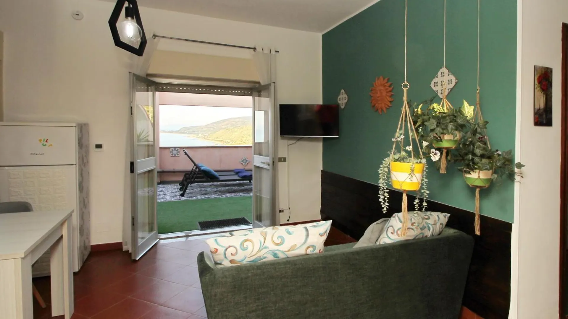 Apartment Attico Vista Mare Con Terrazza E Spa Riscaldata Santo Stefano di Camastra Italy